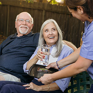 INDEPENDENCE DAY: 4 WAYS TO HELP YOUR AGING PARENT MAINTAIN THEIR INDEPENDENCE