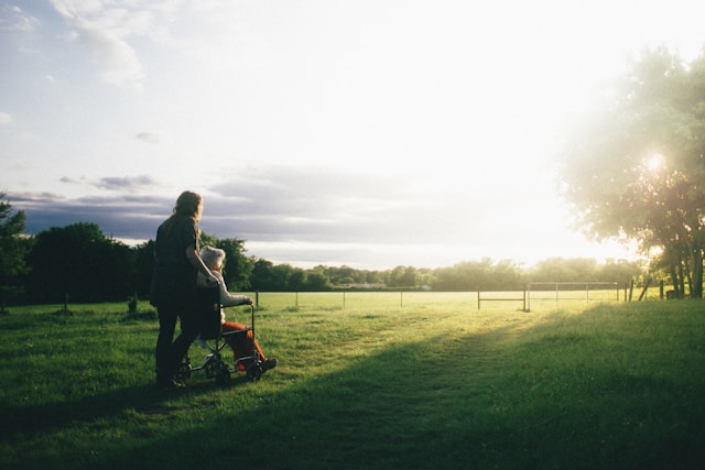 FRESH AIR AND FITNESS: SAFE OUTDOOR EXERCISE ROUTINES FOR SENIORS IN EAST CINCINNATI