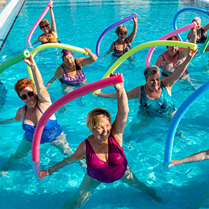 WHY SWIMMING IS A GREAT FORM OF EXERCISE FOR SENIORS