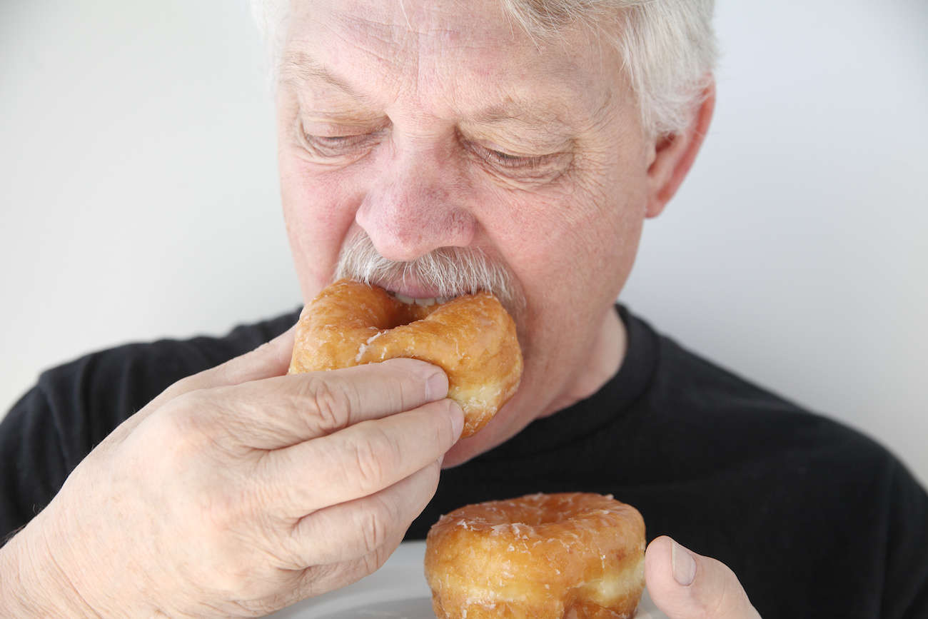 PUT THAT COOKIE DOWN! NEW LINK BETWEEN SUGAR AND ALZHEIMER’S DISCOVERED