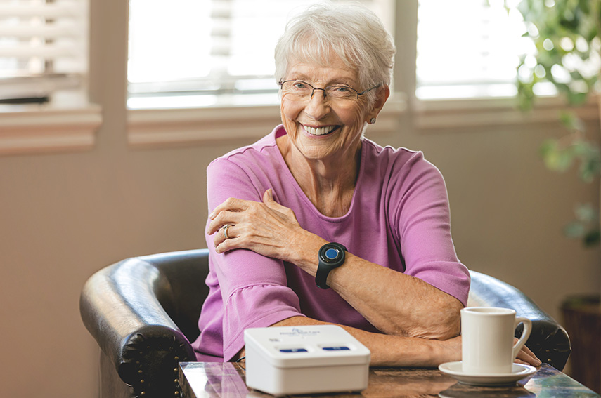 SENIOR WOMAN CHECKING HEALTH VIA TELEHEALTH