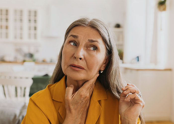 Recognizing Symptoms of Thyroid Disease in Older Adults
