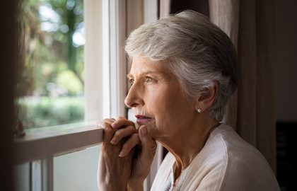 5 Stages of Grief and Loss + Coping Tips for the Elderly