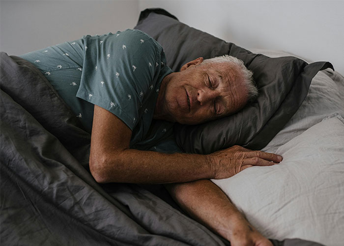 Sleep Soundly: 8 Tips for Seniors for a Better Night’s Rest